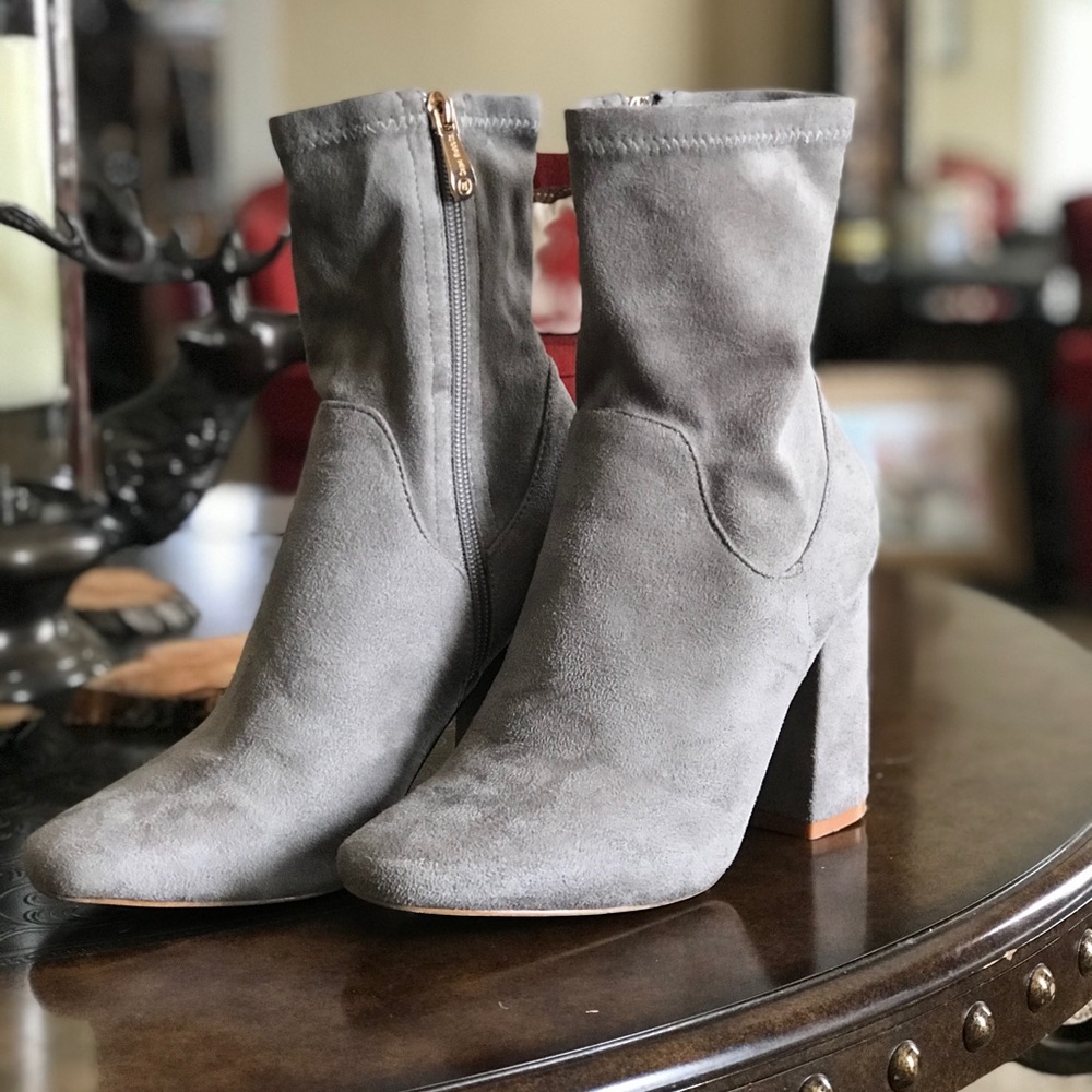 CAPE ROBBIN Wrapped Block Heel Ankle Booties